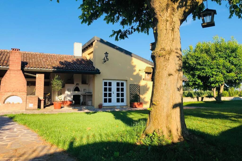 Villa La casa nei campi Badia Pavese Esterno foto
