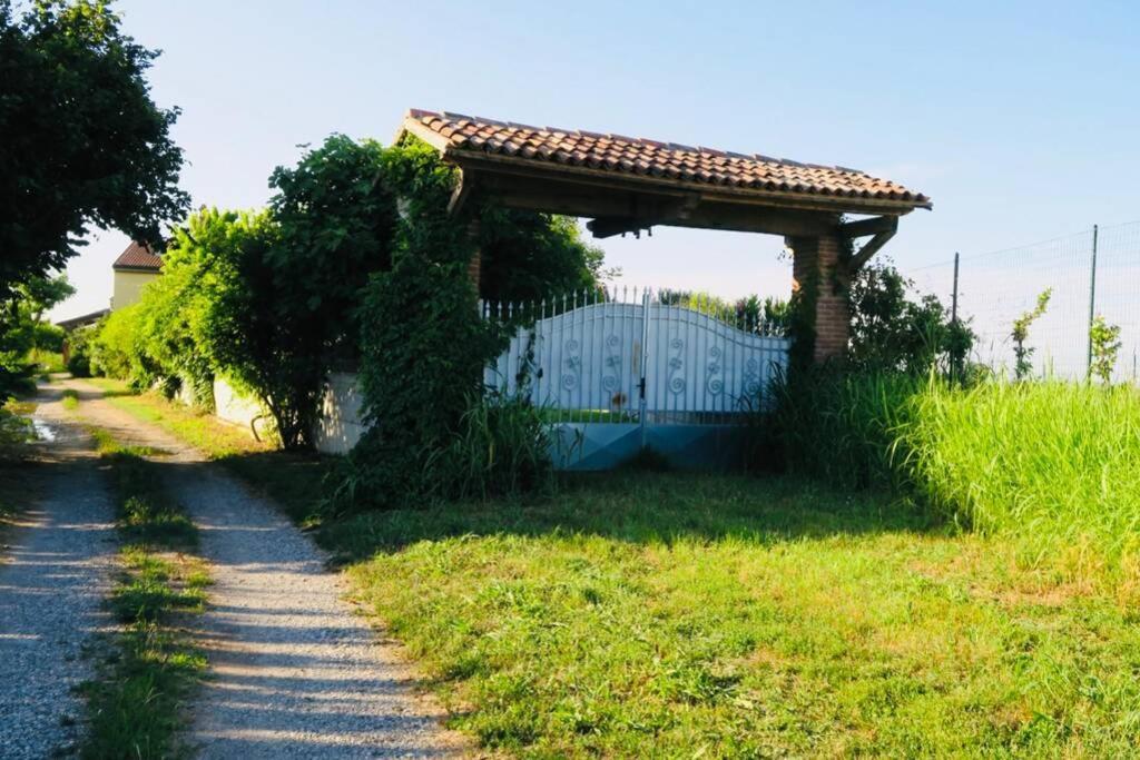 Villa La casa nei campi Badia Pavese Esterno foto